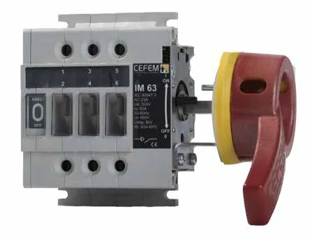 Interruptor-seccionador CEFEM IM 63 com manopla lateral vermelha